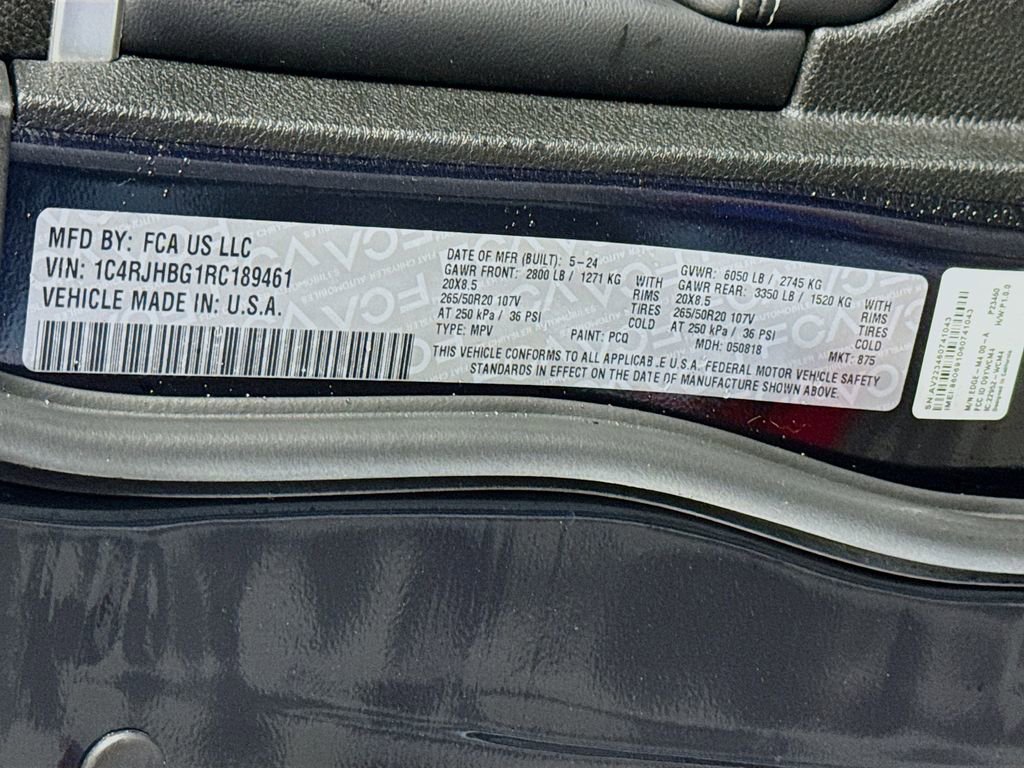 Used 2024 Jeep Grand Cherokee Limited w/ Black Appearance Package image 33