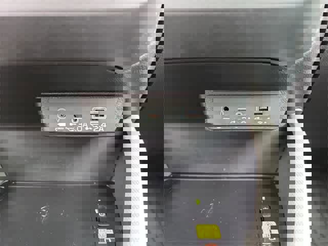 Certified 2025 Subaru Forester Limited image 28