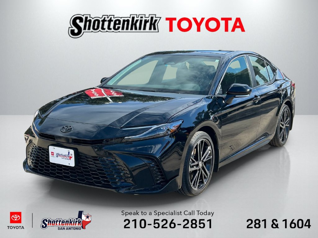 Used 2026 Toyota Camry XSE AWD/4WD image 1