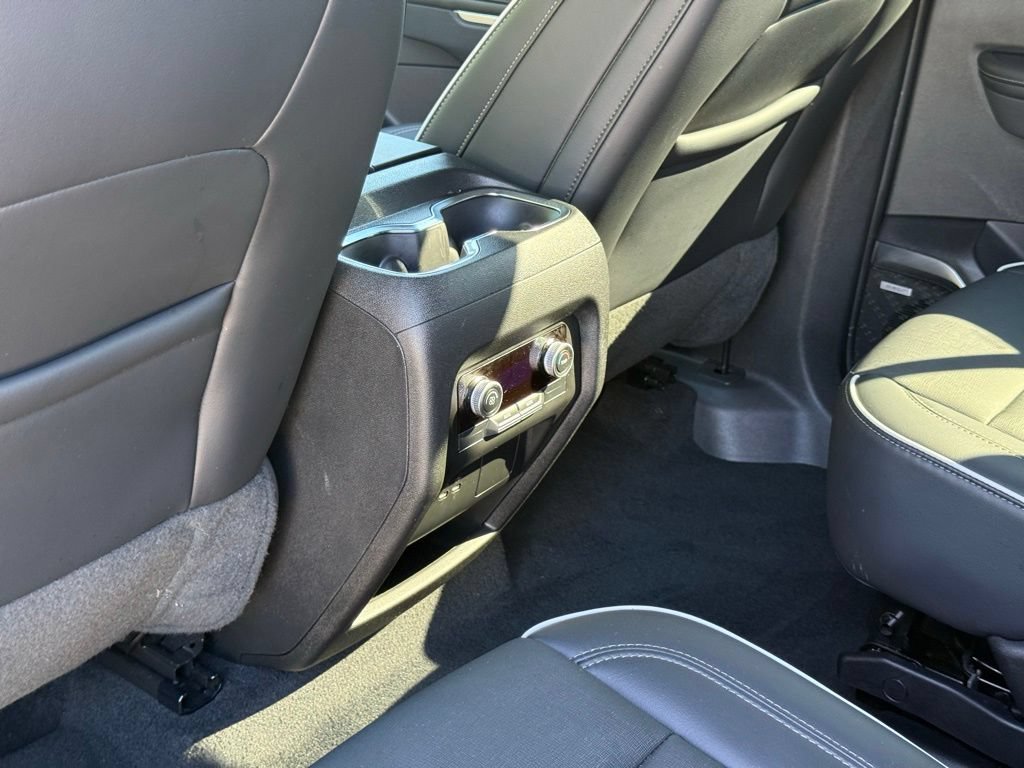 Used 2025 Buick Enclave Preferred AWD/4WD image 25
