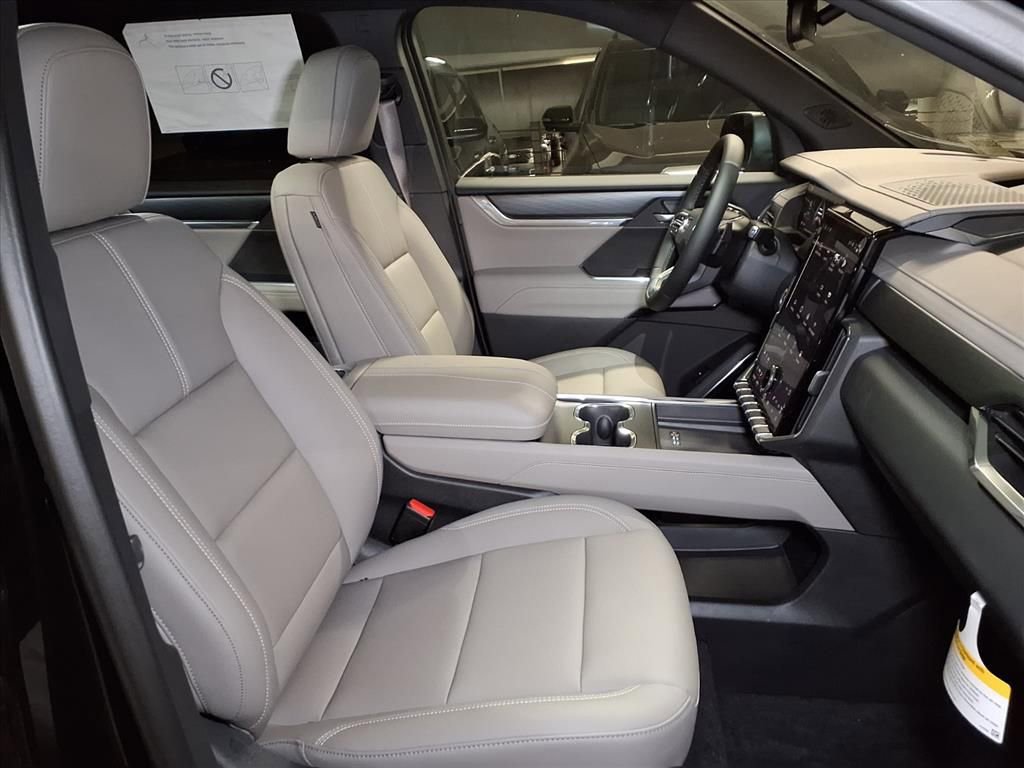 New 2025 GMC Acadia Elevation w/ Elevation Premium Package FWD image 6