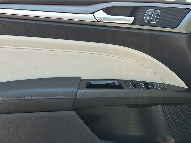 Used 2014 Ford Fusion Titanium AWD/4WD image 13