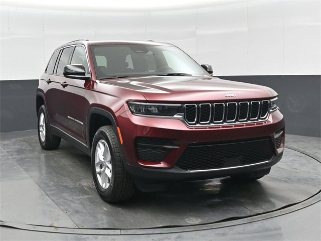 New 2025 Jeep Grand Cherokee Laredo image 10