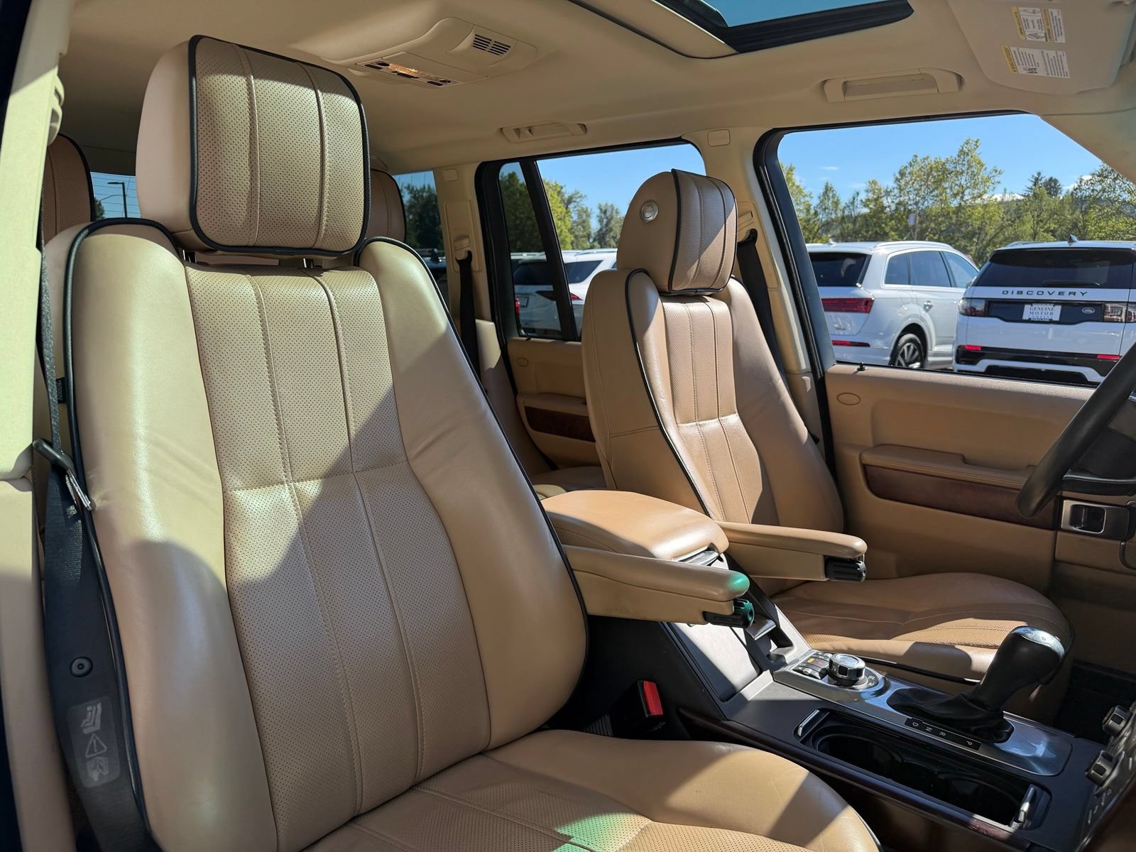 Used 2012 Land Rover Range Rover HSE LUX w/ Luxury Interior Pkg AWD/4WD image 23