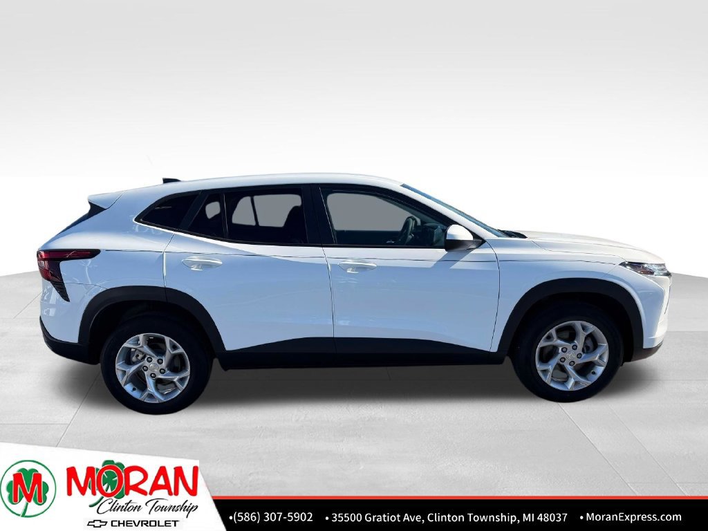 Certified 2024 Chevrolet Trax LS w/ LS Convenience Package FWD image 8