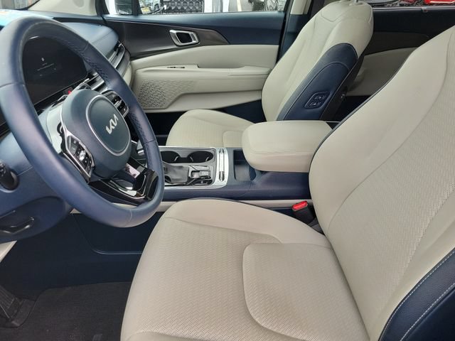 Certified 2025 Kia Carnival SX Prestige FWD image 25