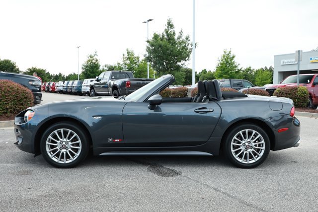 Used 2017 FIAT 124 Spider Classica RWD image 9