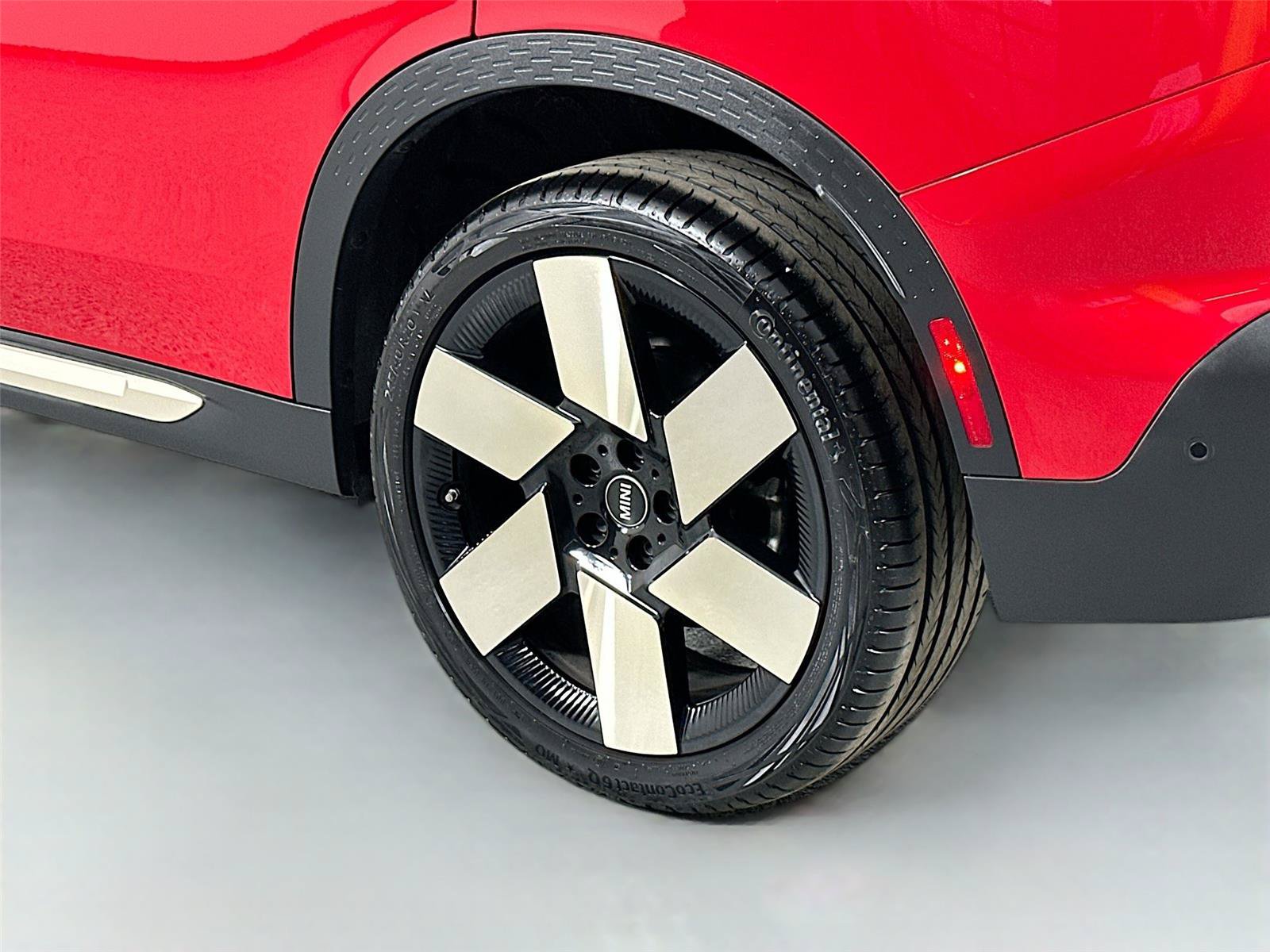 Certified 2025 MINI Cooper Countryman S AWD/4WD image 7