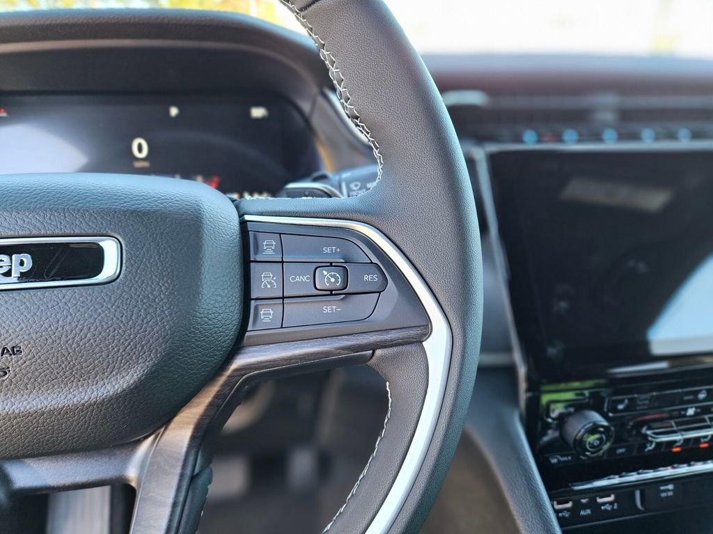 New 2025 Jeep Grand Cherokee Limited image 27