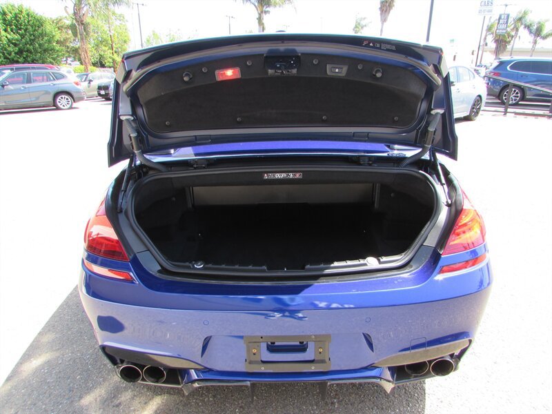 Used 2012 BMW M6 Convertible RWD image 28