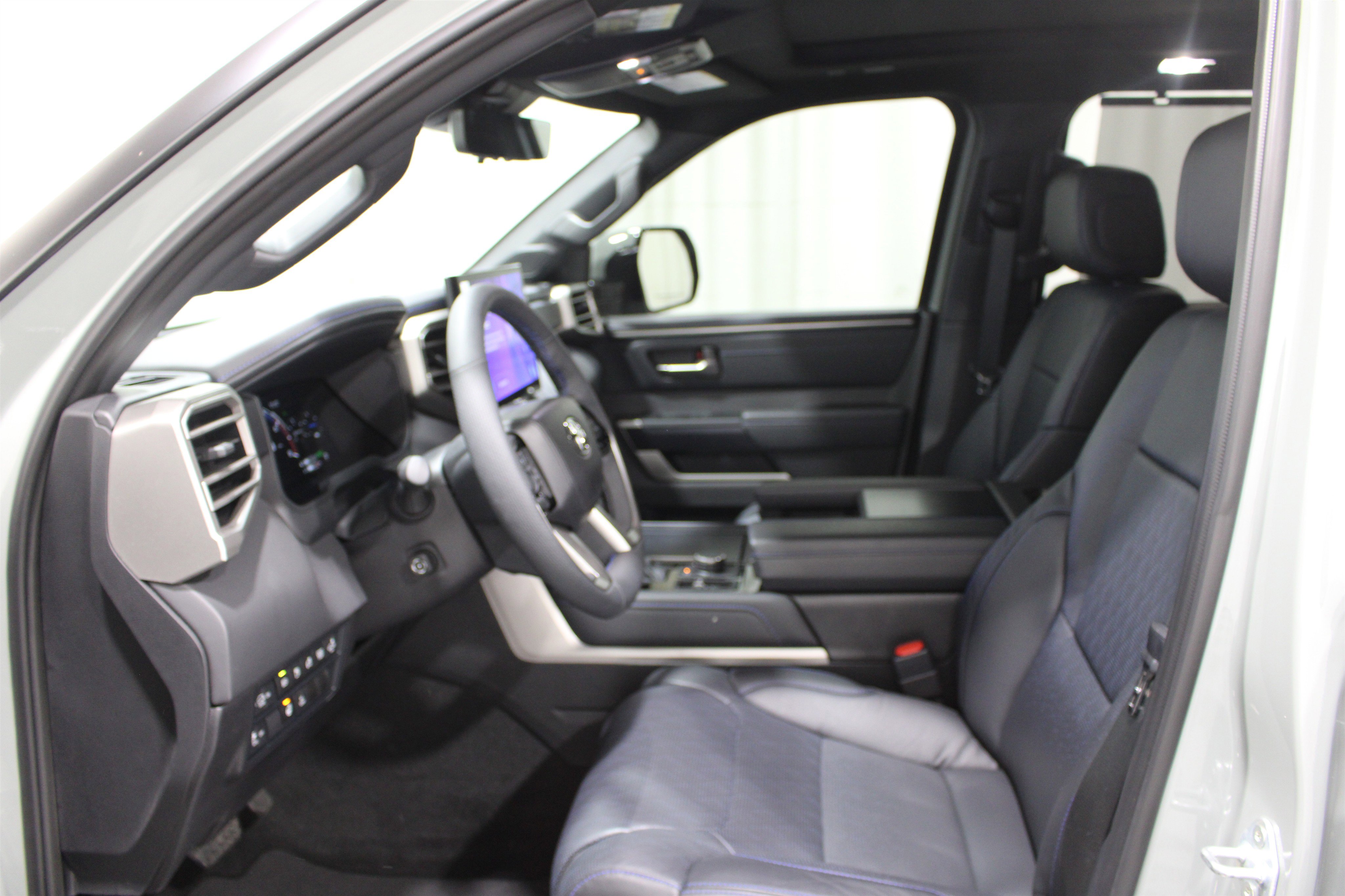 Used 2026 Toyota Sequoia Platinum image 3