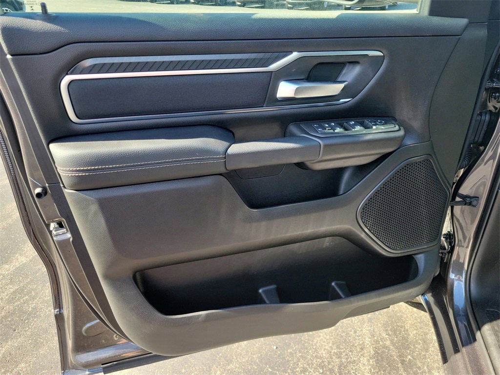 New 2026 RAM 1500 4x4 Crew Cab image 30