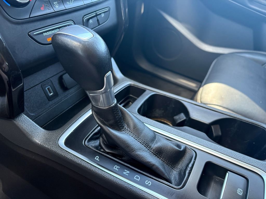 Used 2017 Ford Escape Titanium image 28