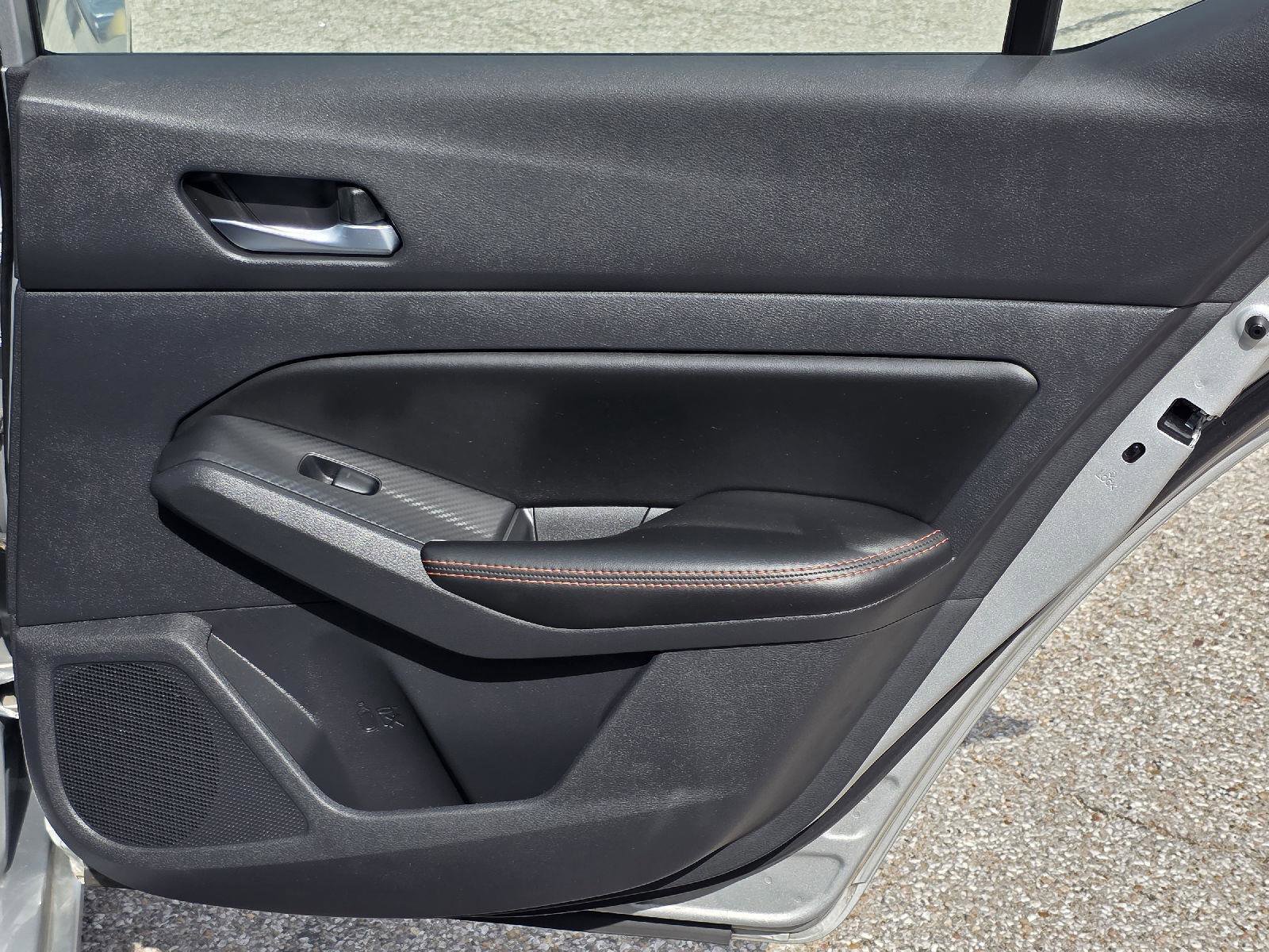 Used 2021 Nissan Altima 2.5 SR w/ SR Premium Package image 29