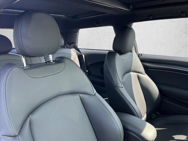 Used 2022 MINI Cooper S image 25