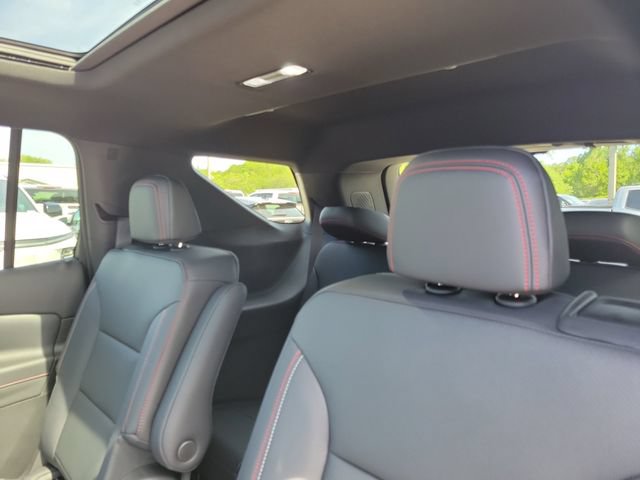 New 2026 Chevrolet Traverse Z71 w/ Enhanced Driving Package AWD/4WD image 16