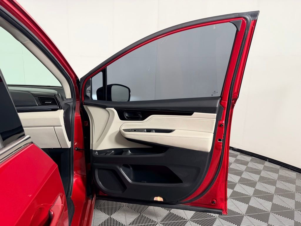 Used 2025 Honda Odyssey Elite image 36