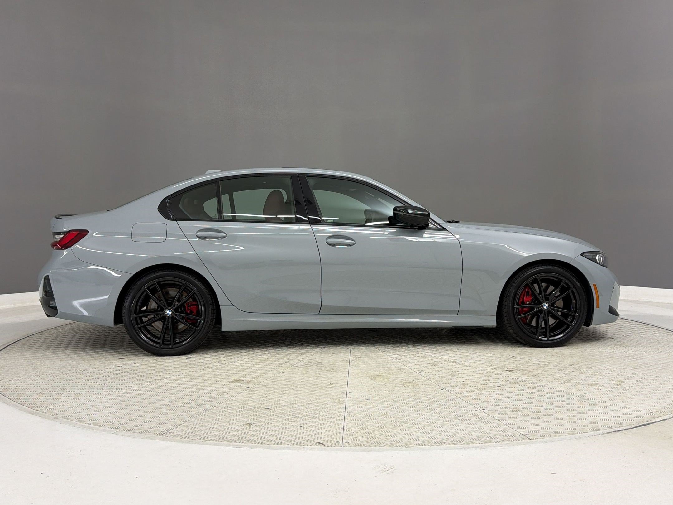 Used 2023 BMW 330i Sedan w/ M Sport Package RWD image 8