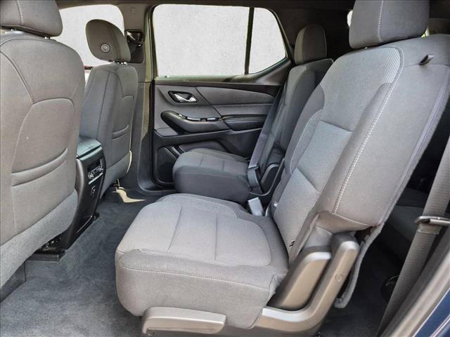 Used 2023 Chevrolet Traverse LT FWD image 18