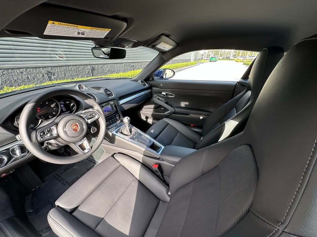Certified 2025 Porsche 718 Cayman image 4