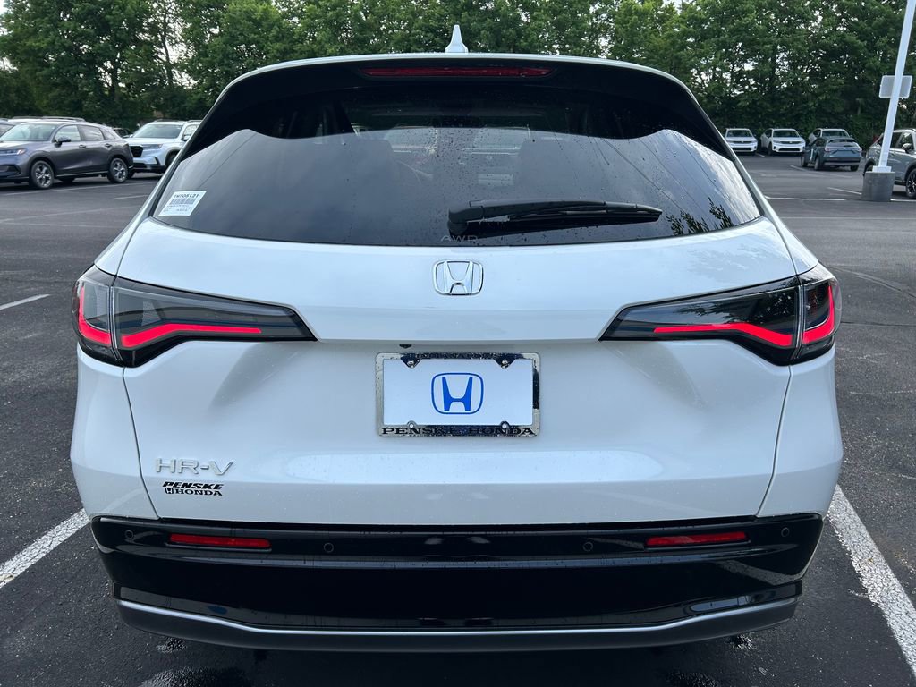 Certified 2026 Honda HR-V EX-L image 4