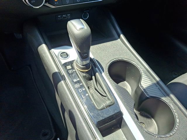 Used 2025 Nissan Altima 2.5 SV FWD image 11
