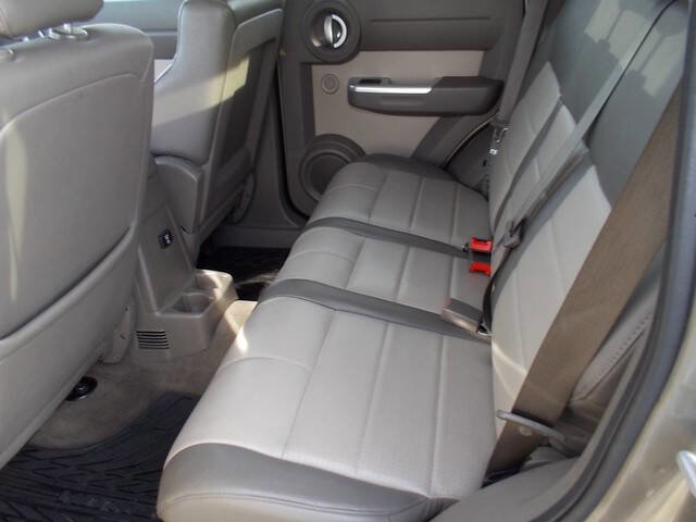 Used 2007 Dodge Nitro SLT image 11