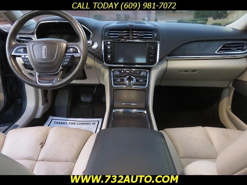 Used 2018 Lincoln Continental Select w/ Continental Climate Package image 18