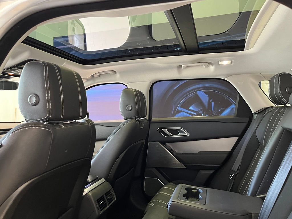 Used 2019 Land Rover Range Rover Velar R-Dynamic SE AWD/4WD image 20