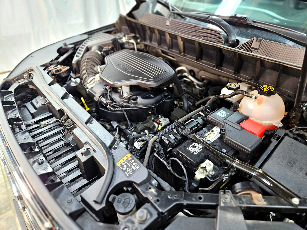 Used 2019 GMC Acadia SLT image 7