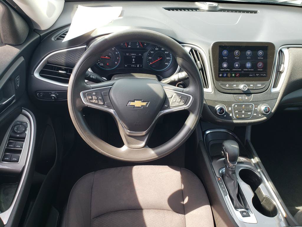 Used 2022 Chevrolet Malibu LT FWD image 16