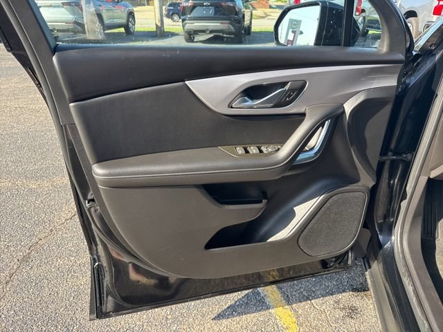 Used 2025 Chevrolet Blazer LT AWD/4WD image 10