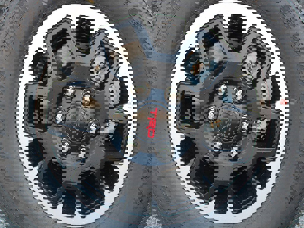 New 2025 Toyota Tacoma TRD Off-Road image 19