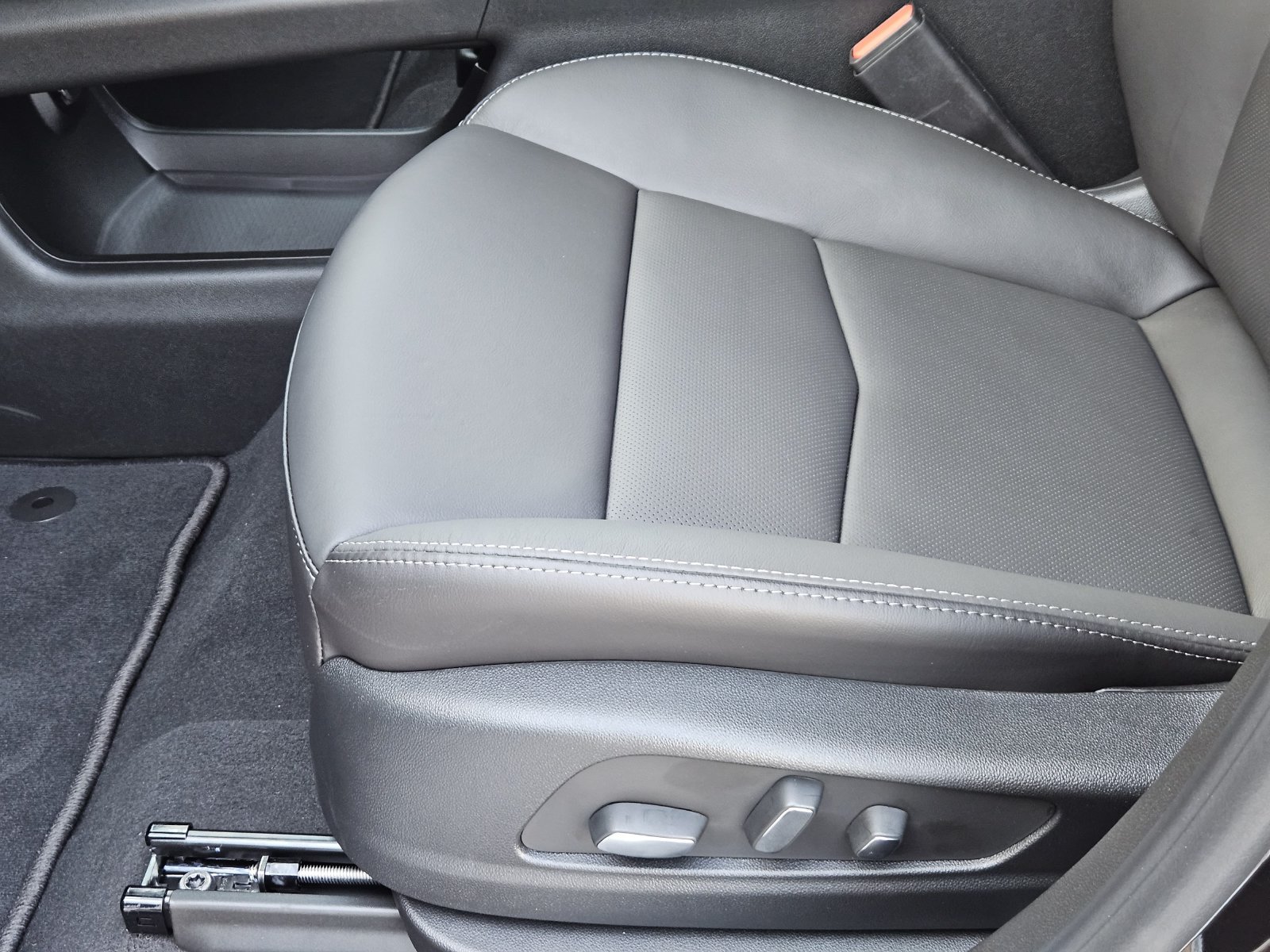 New 2026 Cadillac XT5 Premium Luxury AWD/4WD image 28