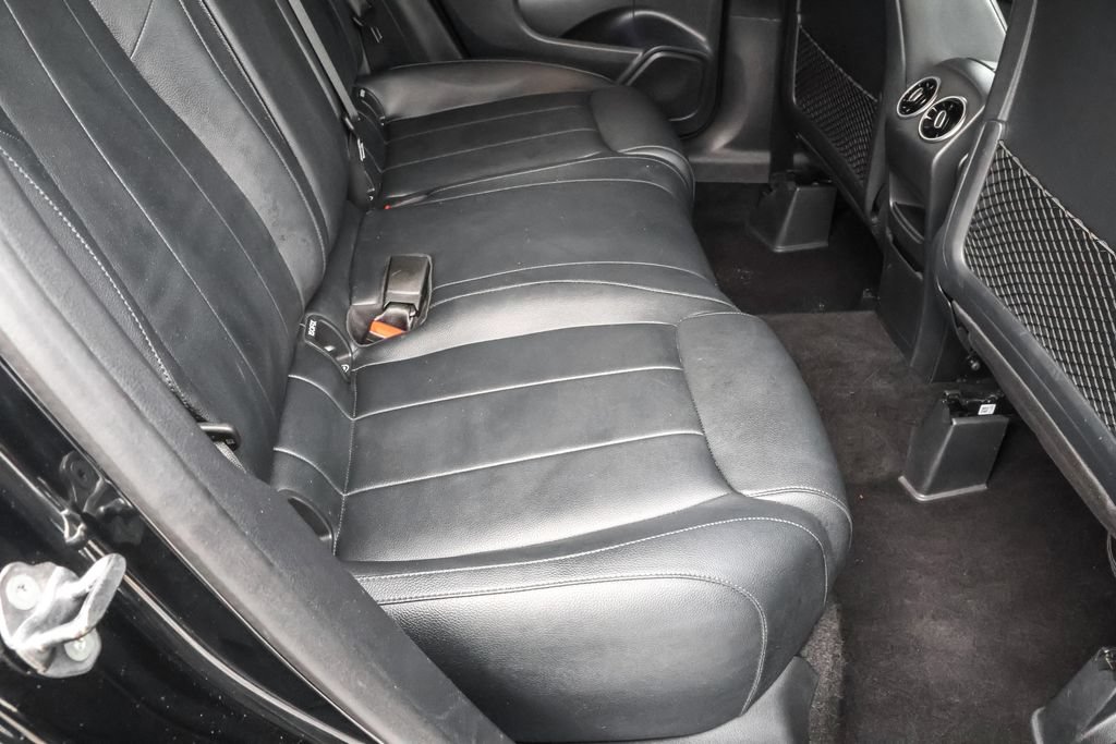 Used 2023 Mercedes-Benz GLA 250 4MATIC image 30