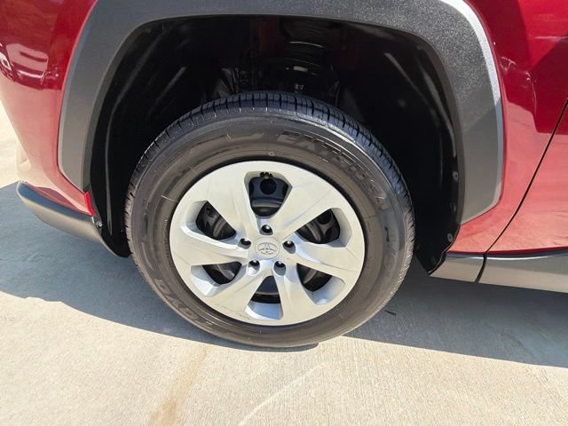 Used 2019 Toyota RAV4 LE FWD image 95