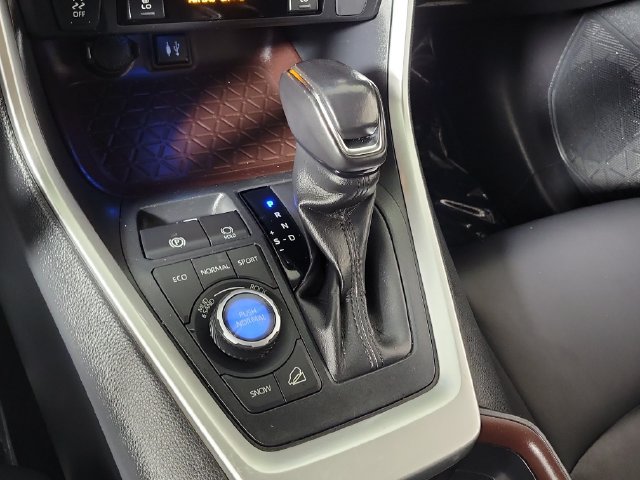 Used 2019 Toyota RAV4 Limited w/ All Weather Liner Package AWD/4WD image 31