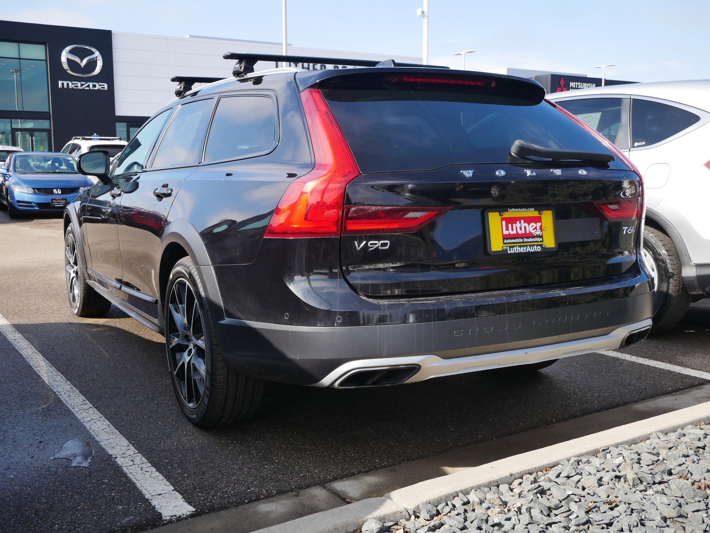 Used 2019 Volvo V90 T6 Cross Country w/ Protection Package Premier image 4