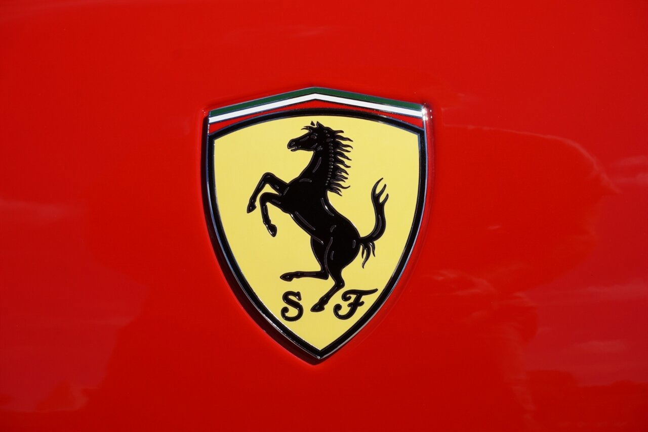 Used 2022 Ferrari Portofino M RWD image 36