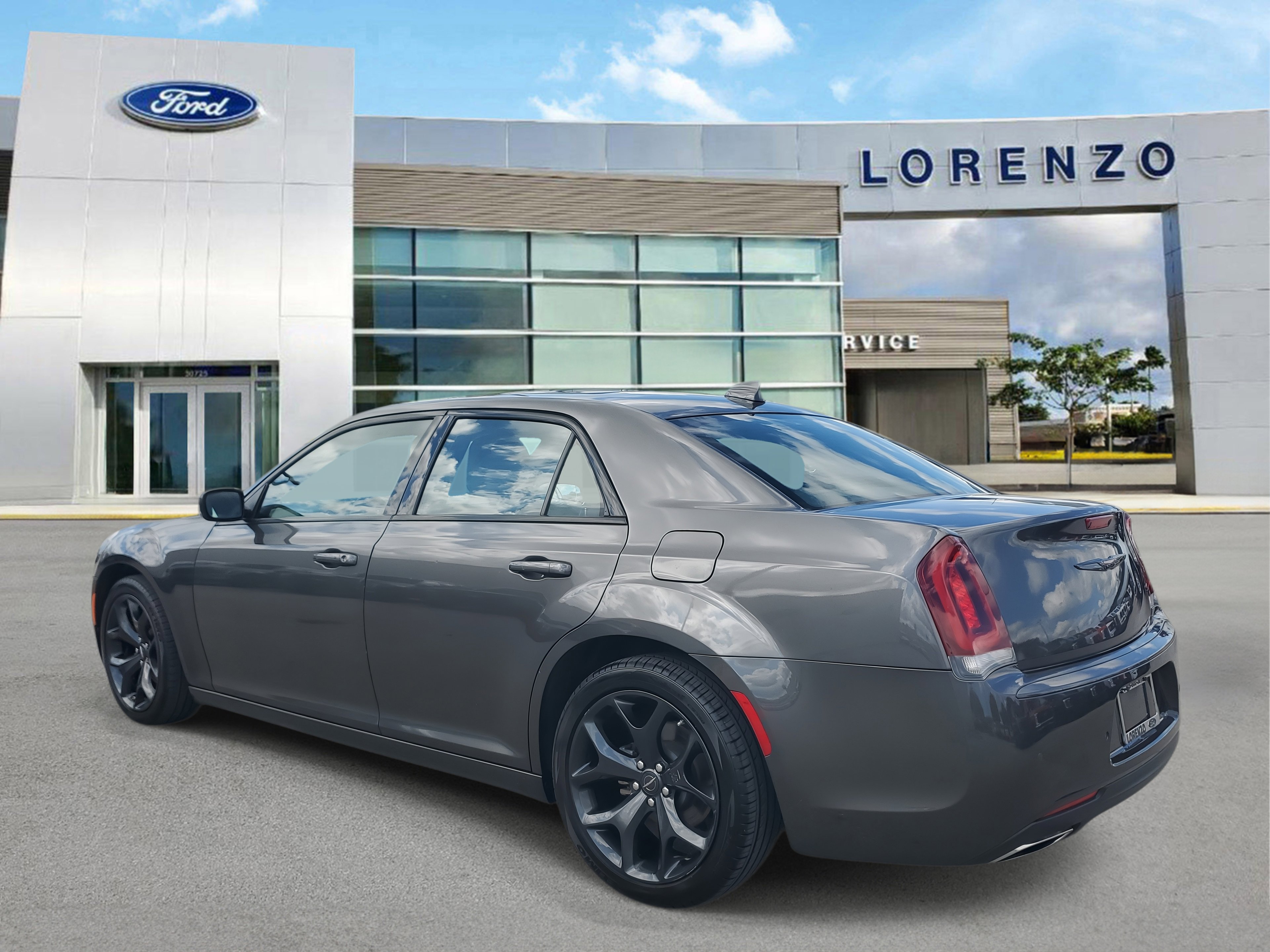 Used 2023 Chrysler 300 S image 7