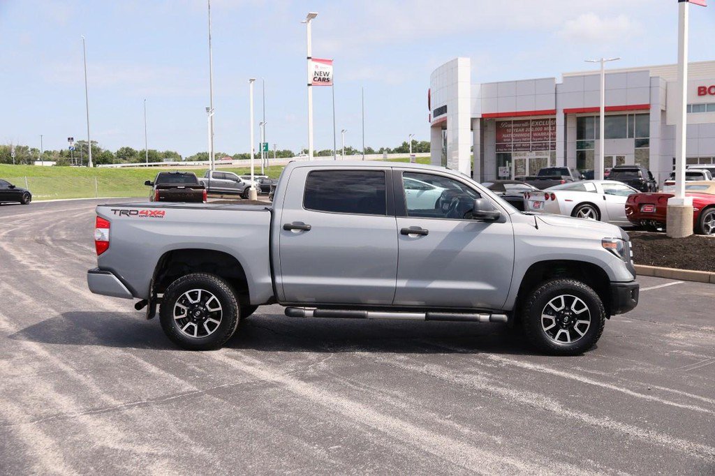 Used 2019 Toyota Tundra Limited w/ Limited Premium Package AWD/4WD image 5