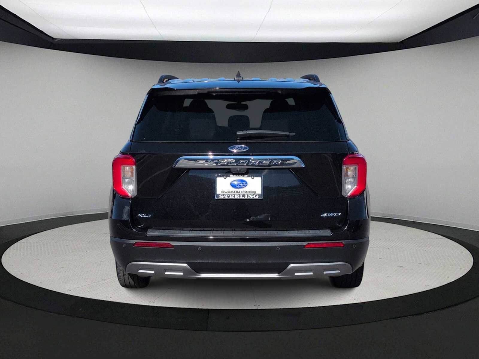 Used 2023 Ford Explorer XLT w/ Equipment Group 202A image 7