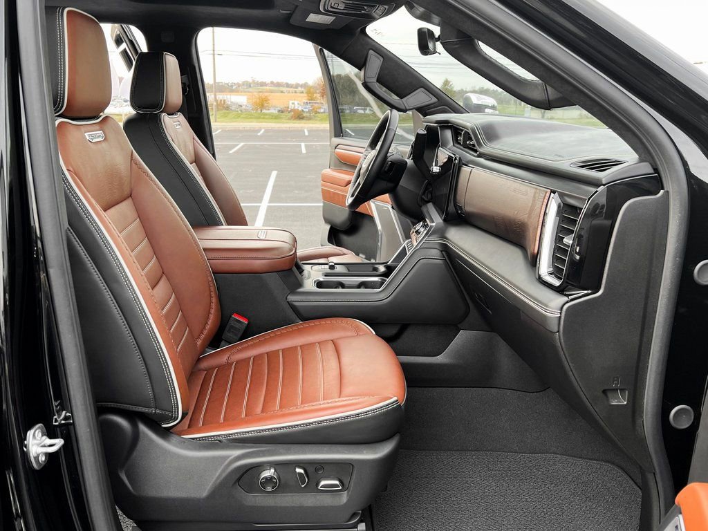 Used 2025 GMC Sierra 3500 Denali Ultimate image 24