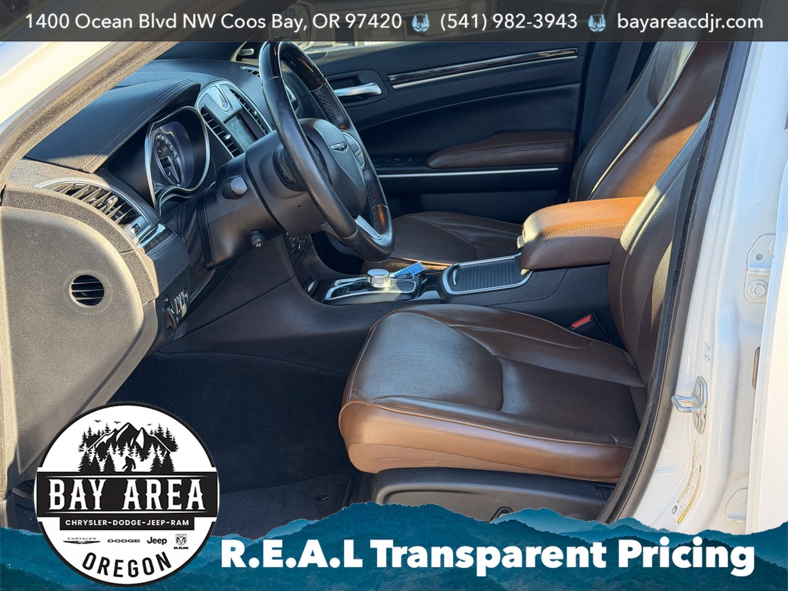 Used 2019 Chrysler 300 Limited w/ Light Group RWD image 13