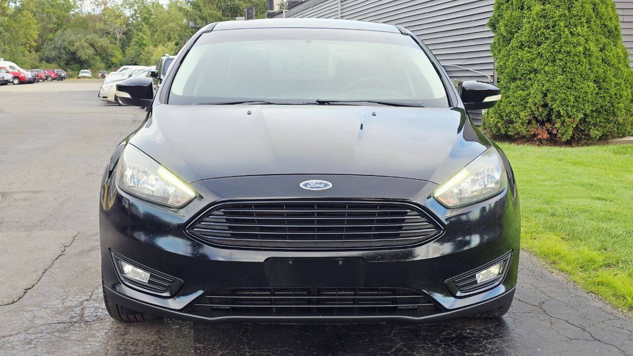 Used 2016 Ford Focus SE w/ Equipment Group 201A FWD image 9