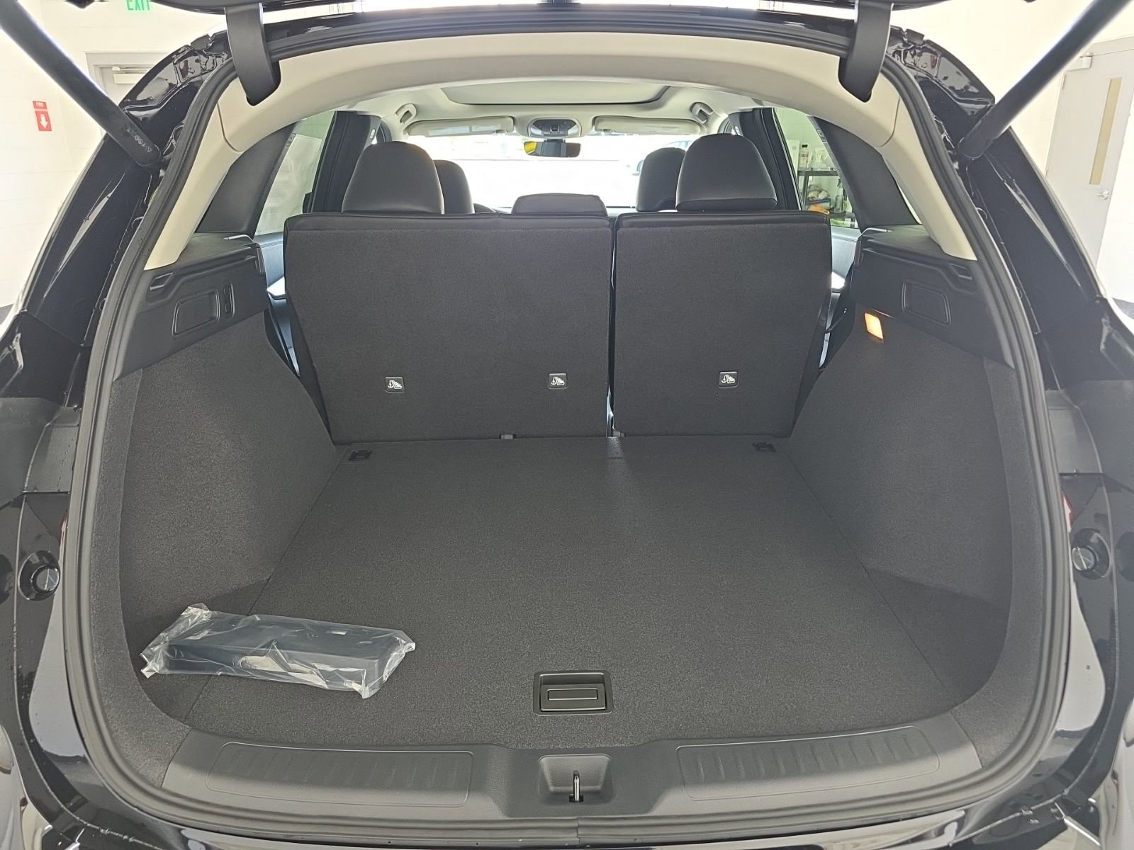 New 2025 INFINITI QX50 Luxe image 13