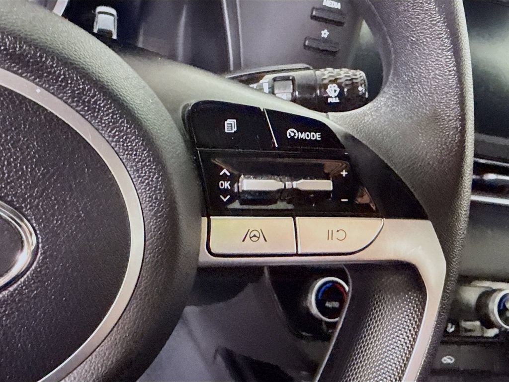 Certified 2022 Hyundai Elantra SEL FWD image 21