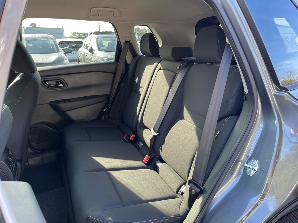 New 2026 Nissan Rogue S image 17