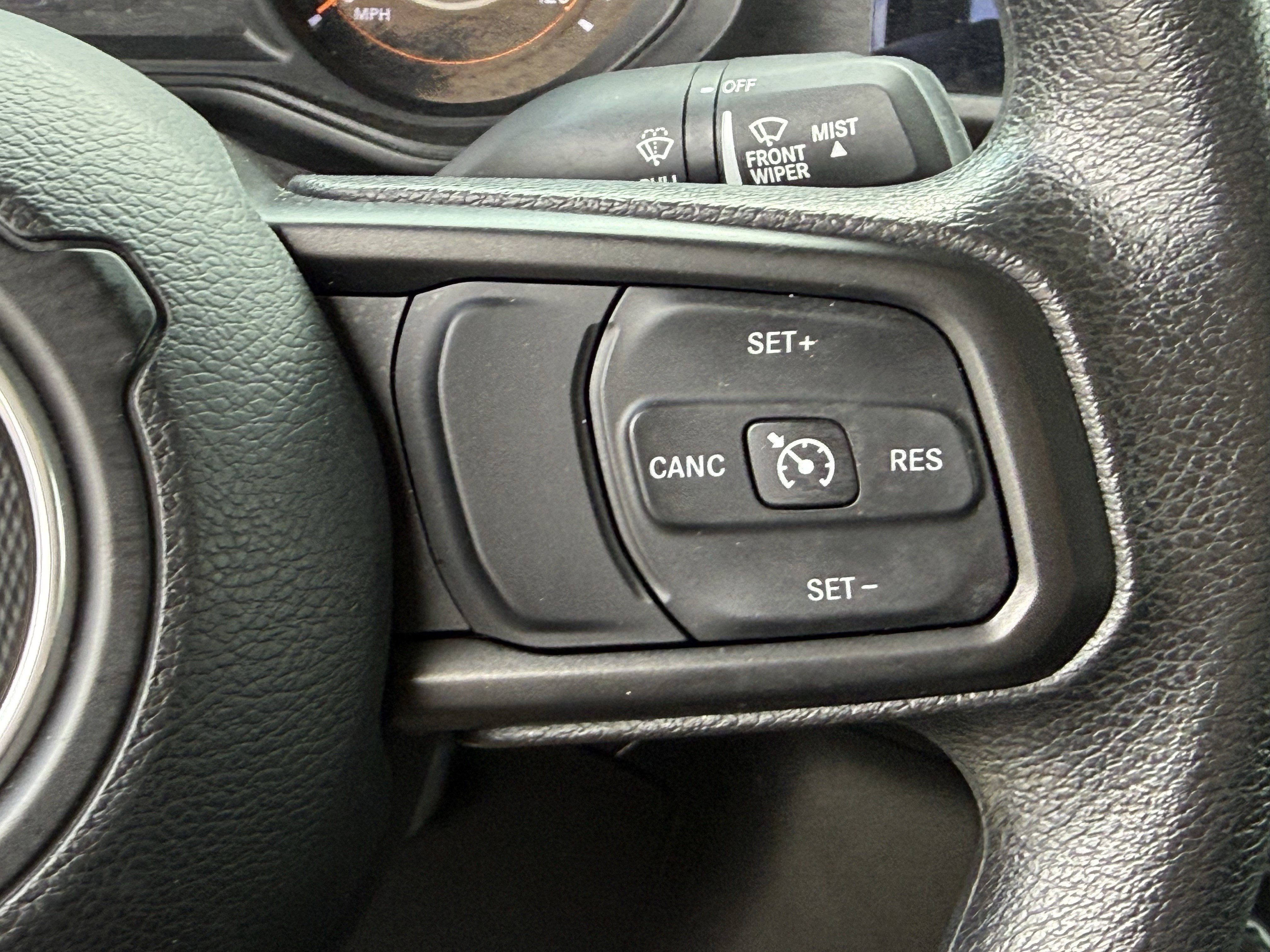 Used 2024 Jeep Gladiator Sport AWD/4WD image 18