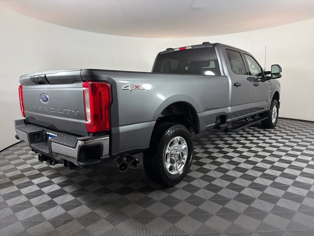 New 2026 Ford F350 XLT AWD/4WD image 3
